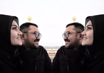 Mantab Berhijab Hingga Sandang Gelar Master, Begini Penampilan Istri News Anchor Prabu Revolusi, Bikin Adem!