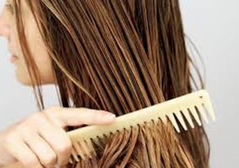 Hati-Hati Ya, 4 Kesalahan Saat Menyisir Ini Dapat Merusak Rambut Loh!