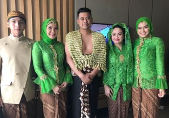 Tiba di Gedung Pernikahan, Rombongan Keluarga Bobby Kompak Tampil dengan Busana Ini!