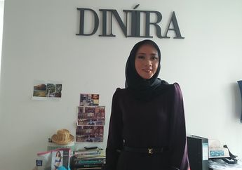 Penasaran Lebih Efektif Mana sih Jual Baju Secara Online atau Bertemu Pembeli Langsung? Ini Kata Desainer!