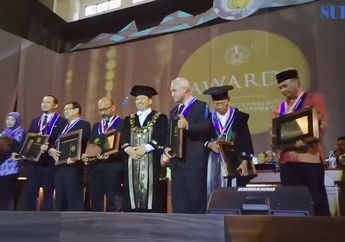 Dapat Penghargaan Alumni Berprestasi ITS, Cak Lontong: Ini Sebuah Penghinaan Yang Luar Biasa !
