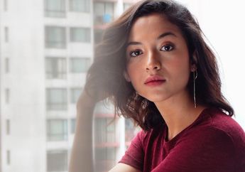 Jadi Pemeran Wanita Utama Terbaik di FFI 2017, Cantiknya Putri Marino Pesona Menawan Saat Gunakan Kain Nusantara, Padahal Cuma Pakai Makeup Minimalis loh!