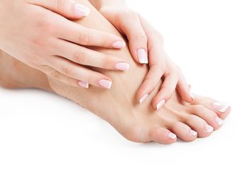 Coba Tips Sederhana Ini, Bebaskan Kuku Cantikmu dari Serangan Jamur Membandel!