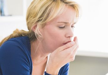 Waspada! Kamu Harus Tahu 10 Penyebab Batuk Darah