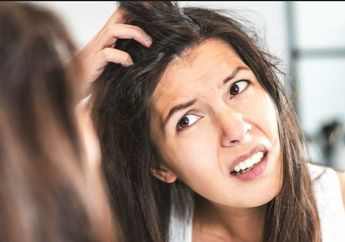 Bukan hanya Masalah Keramas, Hal Ini Juga jadi Penyebab Banyaknya Ketombe