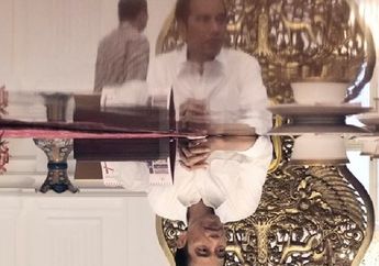 FOTO: Ini Penjelasan Tentang Sosok Misterius pada Foto Meja Rapat Jokowi