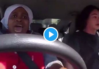 VIDEO : Cowok Ajarin PRT-nya Nyetir Mobil, Beginilah Kehebohan yang Terjadi