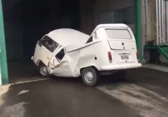 Tua Bukan Berarti Lemah, Udah Hampir Bobrok, Lihat Deh Apa yang Terjadi sama VW Tua Ini