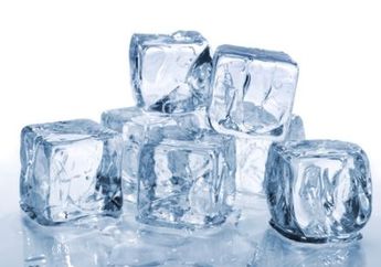 Jangan Bahayakan Kesehatanmu, Yuk Kenali Perbedaan Es Batu yang Terbuat dari Air Matang dan Air Mentah