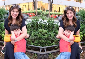 Sedang Berdiri di Kereta, Artis Cantik yang Tampil Bak Remaja Ini Kenakan Tas yang Harganya Bikin Kamu Tercengang!