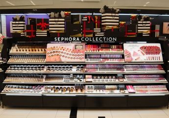 Seorang Bocah Bikin Hancur Eyeshadow Senilai Rp 17,5 Juta, Fotonya Bikin Pencinta Makeup Pengen Nangis, deh!