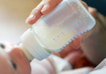 Jangan Asal Pilih Botol Susu Anak, Salah-salah Bisa Jadi Pemicu Penyakit