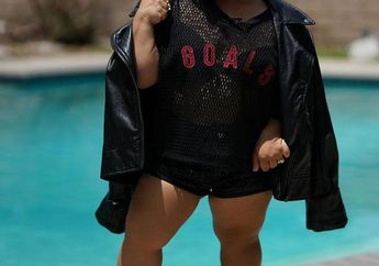 Walau Berbadan Kerdil, Perempuan Ini Bisa Jadi Model, Tingginya Cuma Segini