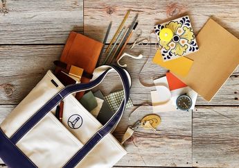 Masih Belum Punya Tas Jenis Tote Bag? Ini 5 Alasan Kamu Harus Segera Membelinya!