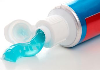 Selain Bisa Menjadi Alat Tes Kehamilan, Ternyata Pasta Gigi Punya 7 Manfaat Misalnya Bisa Buat Jerawat Kamu Hilang!