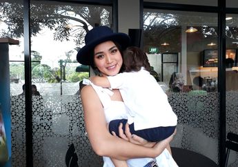 Keren Banget! El Barack Kasih Kado untuk Jessica Iskandar Pakai Uang Hasil Syuting!