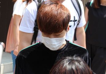 Lagi Asyik Live Streaming Bareng Fans, Artis Kemarin Sore ini Malah Kepergok Dimarahi Ibunya