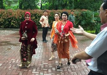 Chintami Atmanegara Hadiri Resepsi Bobby-Kahiyang, Begini Penampilannya