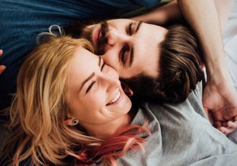 Manjakan Suami dengan 5 Ciuman Ini, Manis Banget!