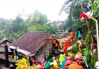 Pilu, Hujan Deras Tiada Henti, Rumah Tertimbun Longsor di Winongo, Gini Posisi Jenazah Nenek  dan Cucunya saat Ditemukan