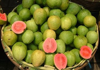 Enak dan Nggak Ribet, Jambu Klutuk Ternyata Ampuh Buat Turunkan Berat Bada!