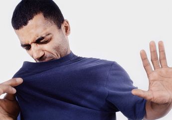 Aduh Baju Bau Apek Saat Musim Hujan Tiba, Ini Dia Cara Mengatasinya