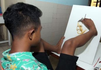 Inspiratif, Salwa Si Pelukis Tak Bersayap, dari Asal Corat-coret Kanvas Sampai Wajah Wakil Presiden Amerika Serikat