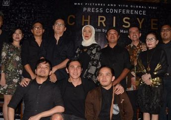 Film 'Chrisye' Bakal Segera Tayang, Lagu-lagu Ini Ternyata Recycle dari Lagu Sang Legenda loh!