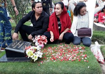 2 Tahun Meninggalnya Olga Syahputra, Billy Syahputra Gelar Pengajian Ziarah Makam