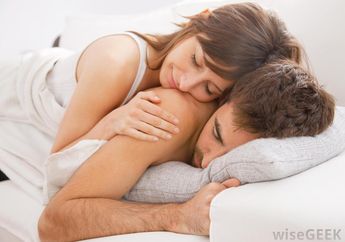 Gigitan Kecil nan Mesra di Bagian Tubuh Ini Dijamin Bikin Suami Lupa Diri, Coba deh! 