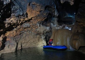 Penelusuran goa Gunung Sewu