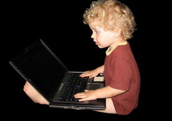 Memangku laptop picu kelainan kulit