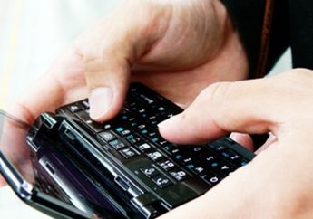 Pemerintah Berencana Terapkan Pajak Barang Mewah untuk Ponsel
