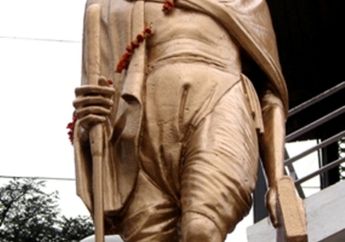 Buku Biografi Gandhi Dilarang di India