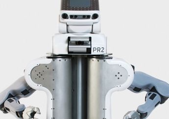 Robot Bantu Orang Lumpuh Bekerja
