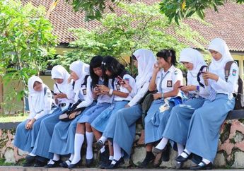 SMS Berdampak Besar pada Kesehatan Remaja
