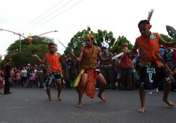 Ragam Budaya di Festival Isen Mulang