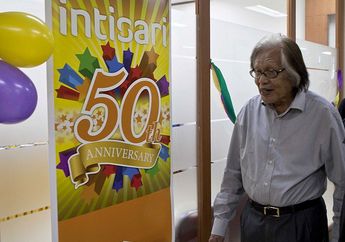 Jakob Oetama Raih Penghargaan Achmad Bakrie Sebagai Tokoh Jurnalisme