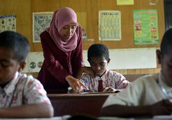 Perempuan Muda Perkasa di Ujung Indonesia