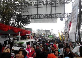 Festival Tangkuban Parahu di Bandung Semrawut