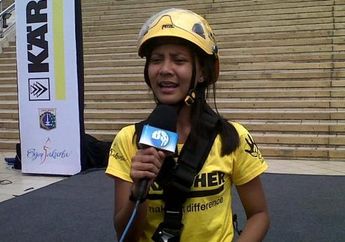 Mahasiswi Ini Berkesempatan Meluncur dari Puncak Monas