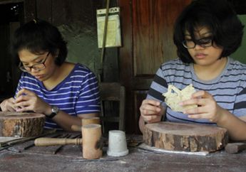 Sentra Kerajinan Wayang Kulit Menjadi Ladang Pariwisata di Jawa Tengah