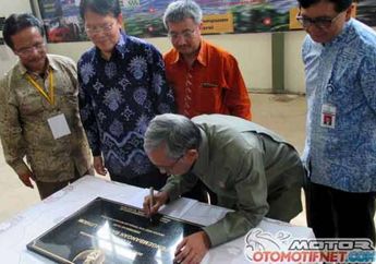 Menristek: Kita Bisa Bikin Motor Listrik Mandiri!