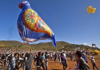 Menyaksikan Myanmar Bermandikan Cahaya