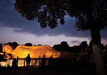 Patung Buddha Terbesar