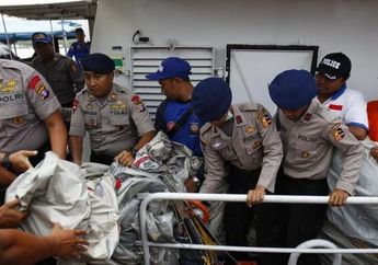 Ketika Para Penyelam Andal Itu Bicara Strategi Pencarian Badan Pesawat...