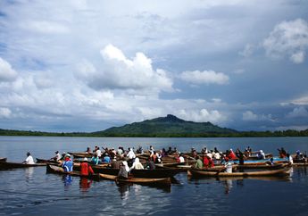 Warna-warni Taman Laut Kayoa yang Memacu Adrenalin