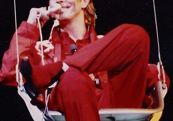 Sains di Balik Mata Mistik David Bowie