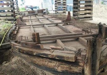 Konstruksi Kapal Tongkang dari Abad XIX Ditemukan di Bawah Rumah Warga