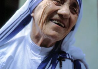 Kini Kita Memanggilnya Sebagai Santa Teresa